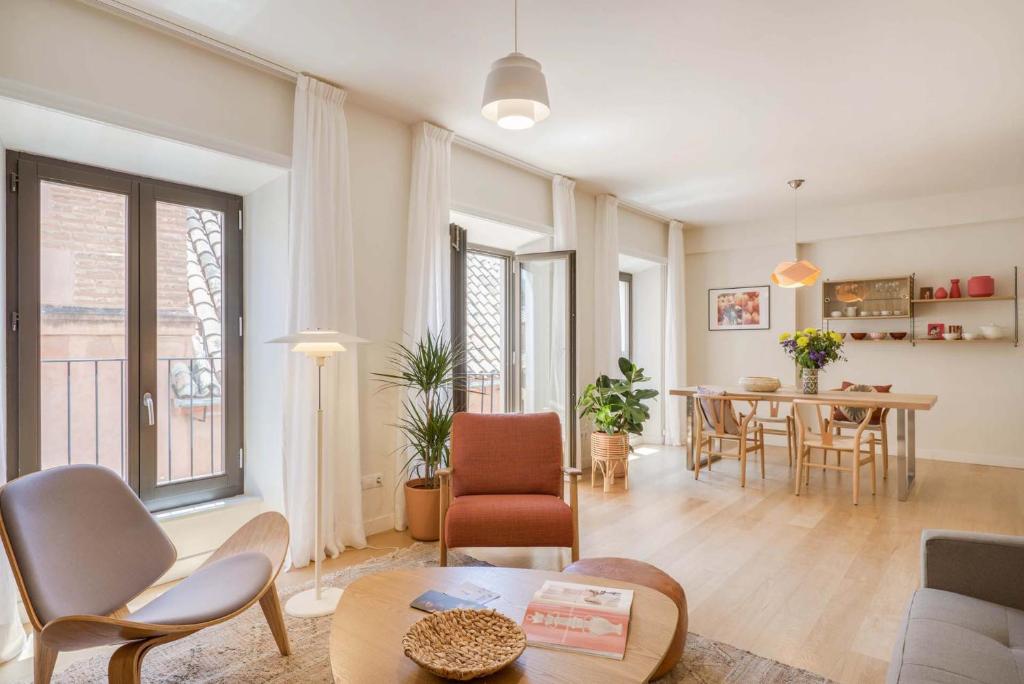 Larios Suites in Malaga by Solaga Holiday Homes - 2