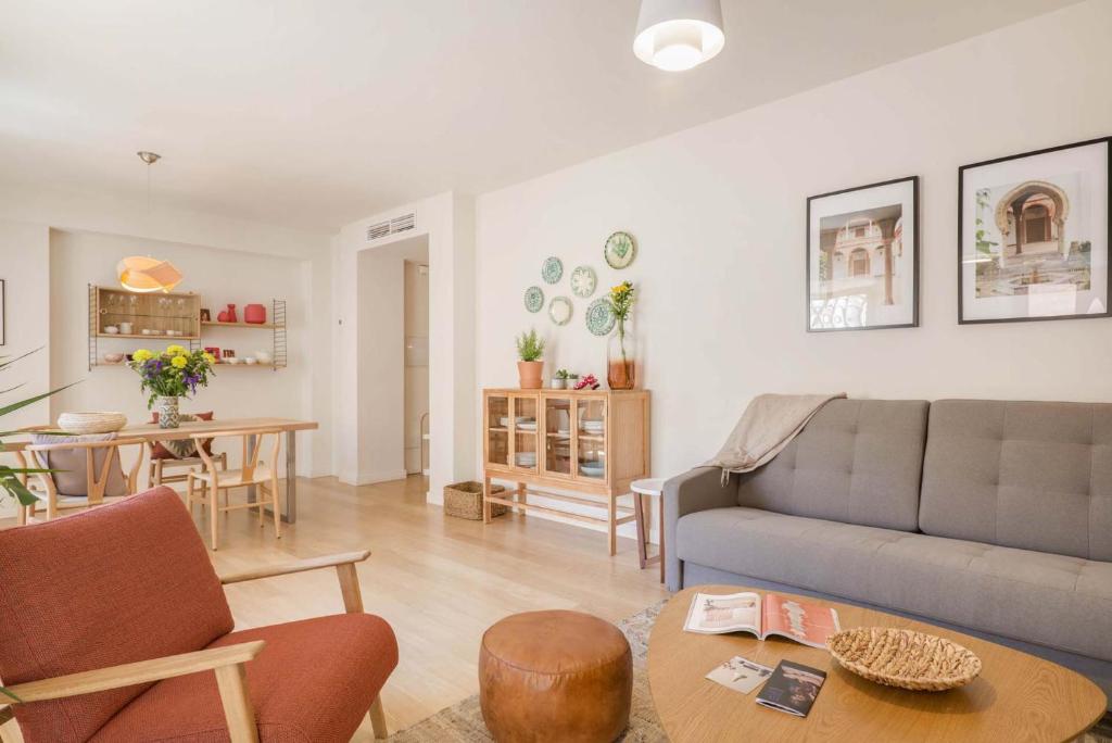 Larios Suites in Malaga by Solaga Holiday Homes - 5