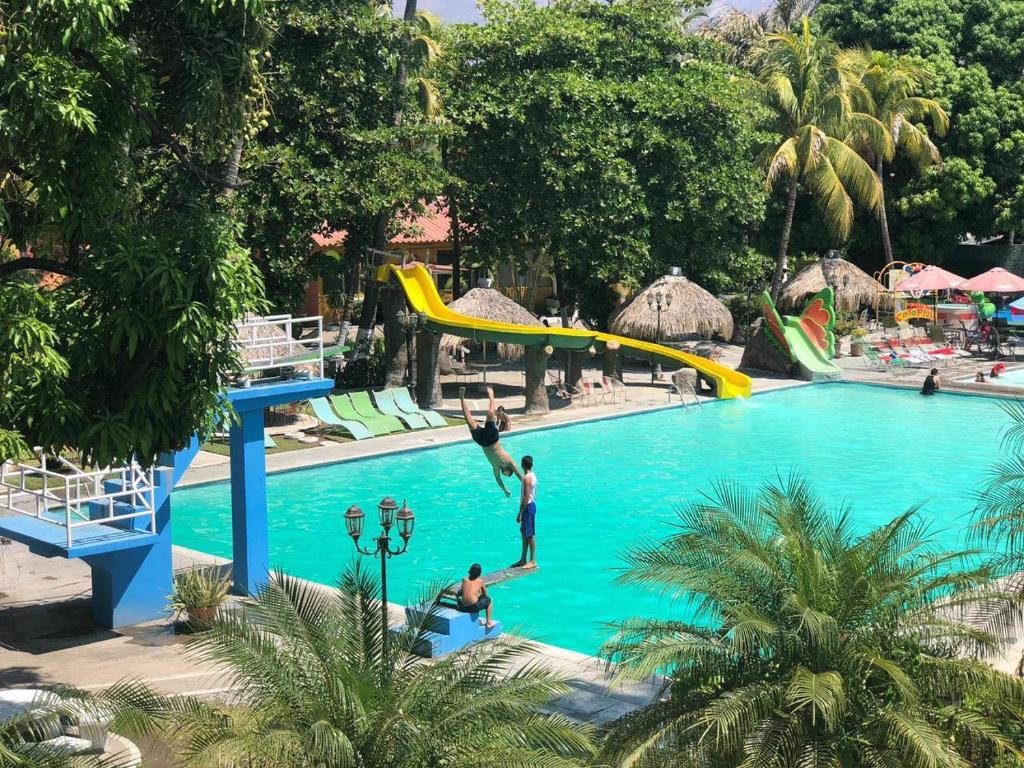 Hotel Pasabien photo
