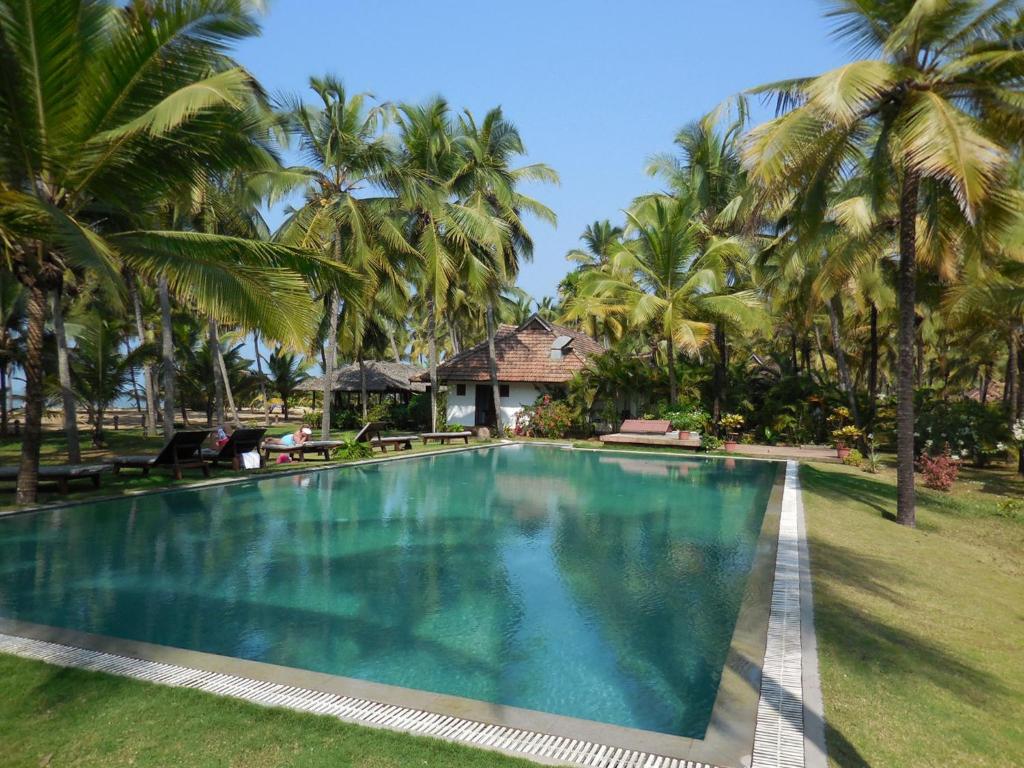Kanan Beach Resort photo