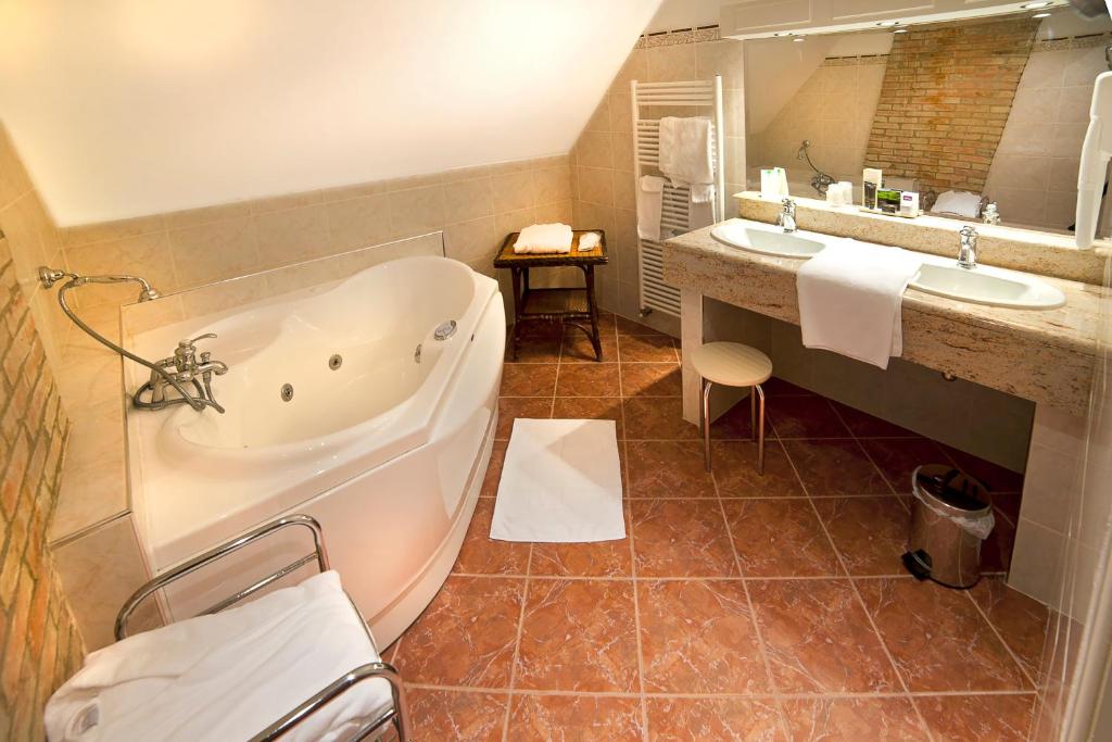 Chateau des Monthairons & Spa photo