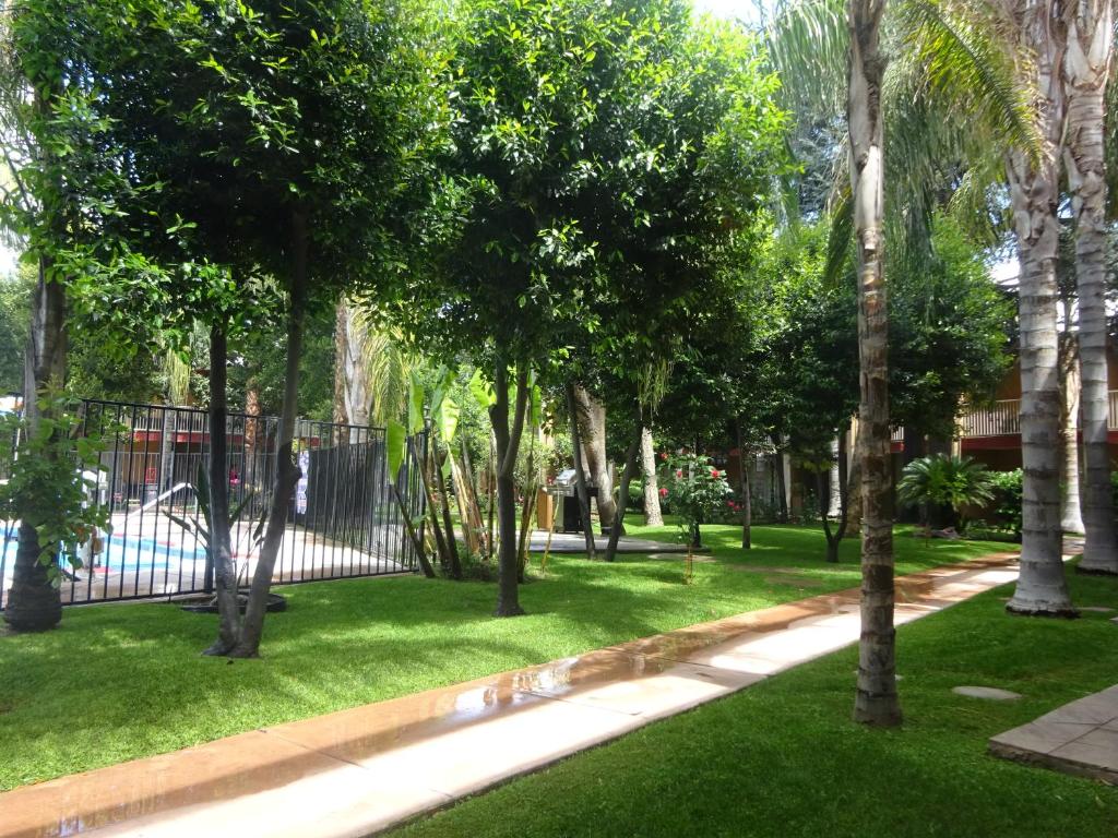 Surestay Plus Hotel By Best Western Bakersfield North Photo 45