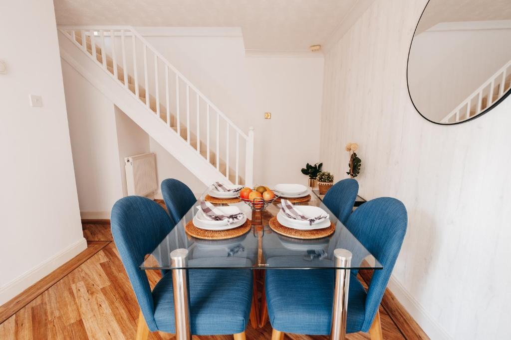 Booker Avenue House - 4 bedroom house with garden and parking 전경