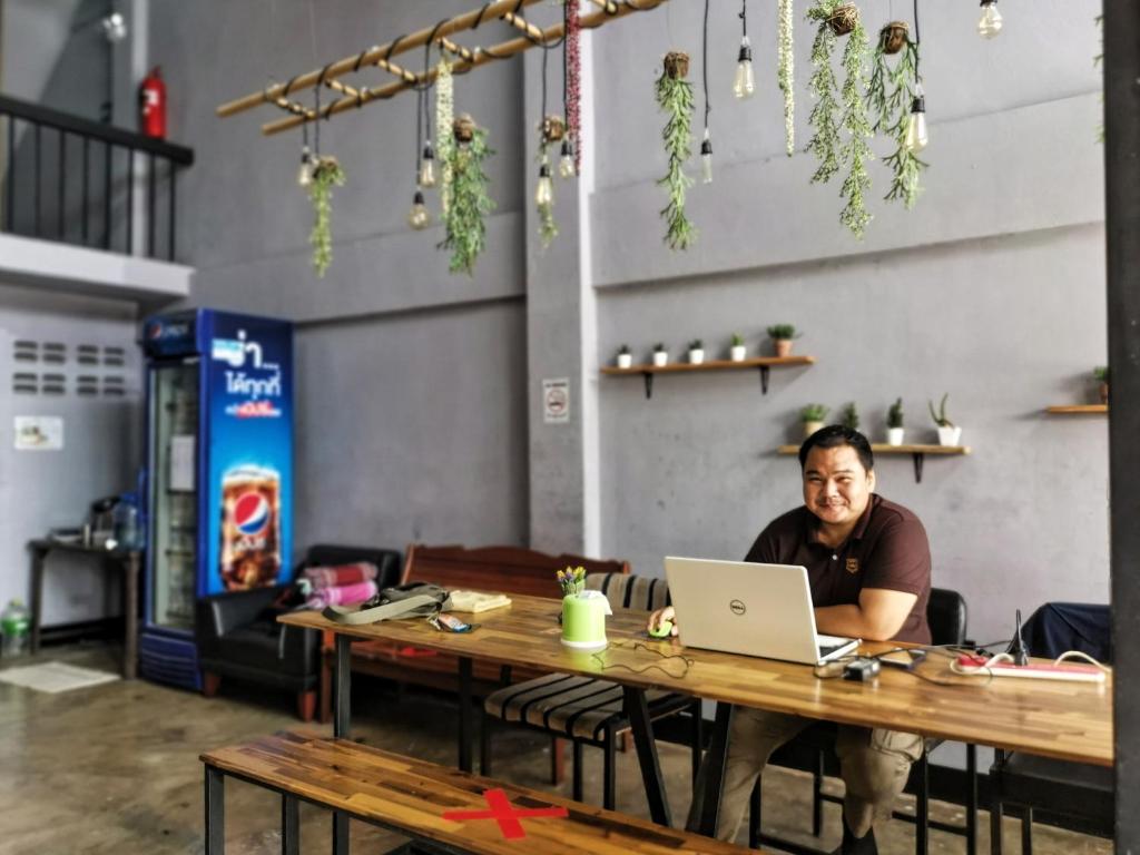 어슬립 호스텔 (asleep hostel )