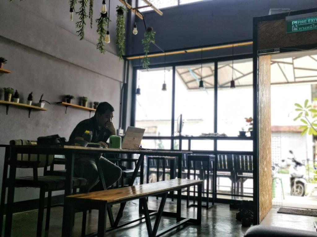 어슬립 호스텔 (asleep hostel )