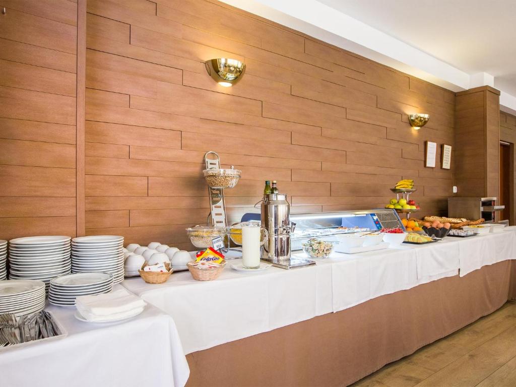 Hotel Villa Singala — Restaurant & bars in Puerto Pollensa, Balearic Islands