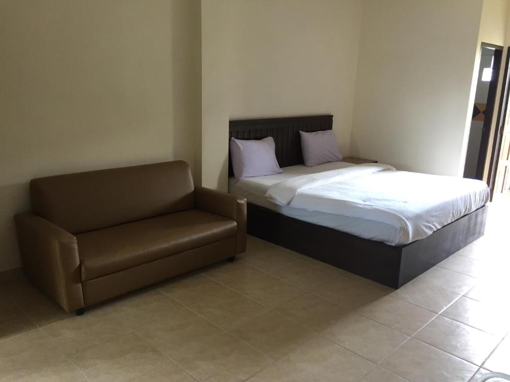 phuriburi resort photo