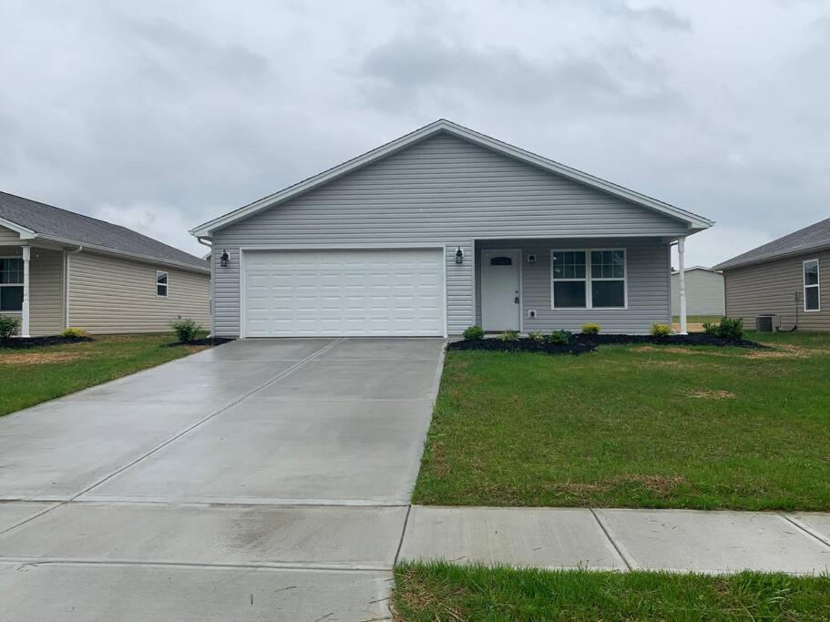 Diamonds are Forever-700, Middletown