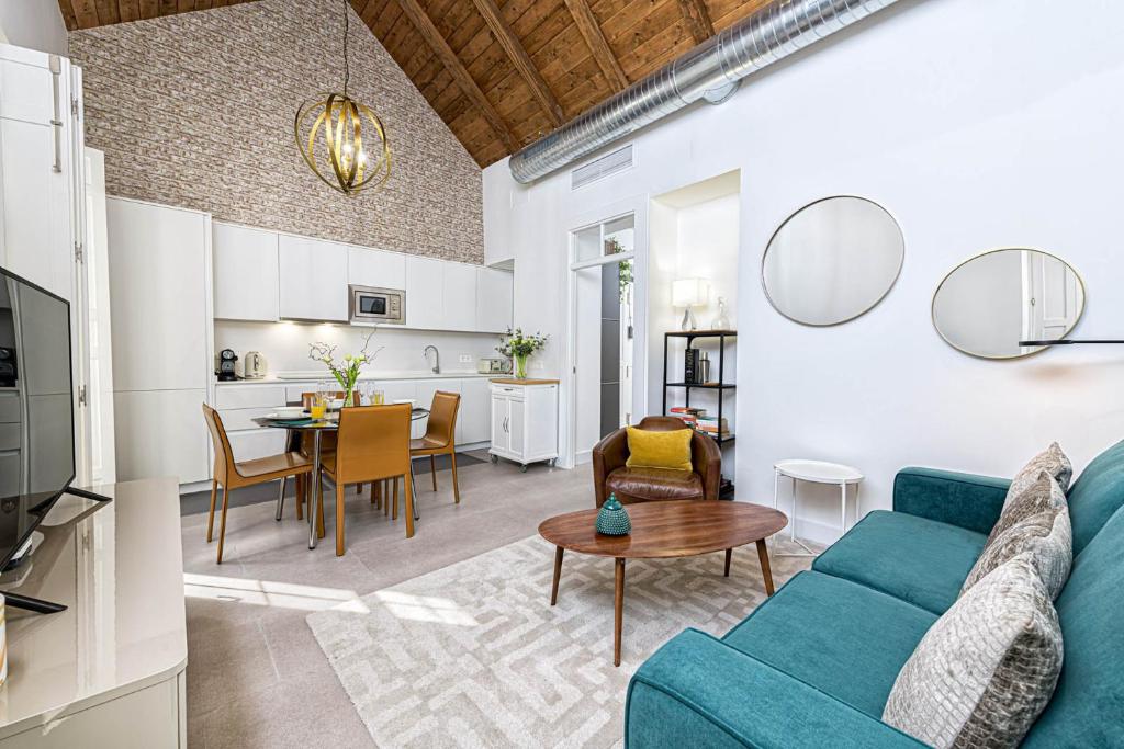 Mira Apartment in Malaga by Solaga Holiday Homes - 2