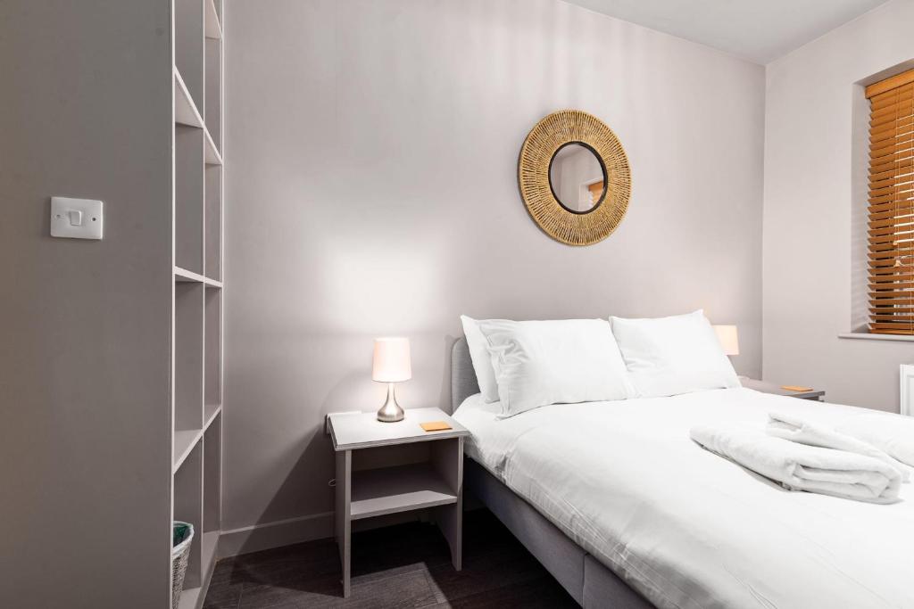 Lovely 2-bed apartment - hosted by GuestReady photo