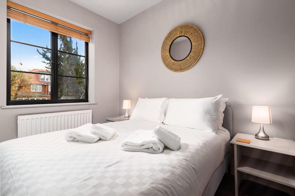 Lovely 2-bed apartment - hosted by GuestReady photo