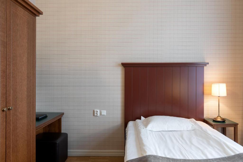 Hotel Bishops Arms Koping photo