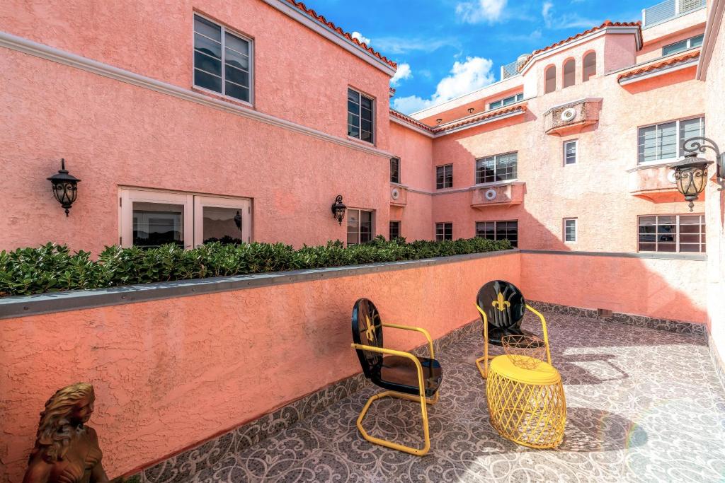 Secret Garden Miami Beach photo
