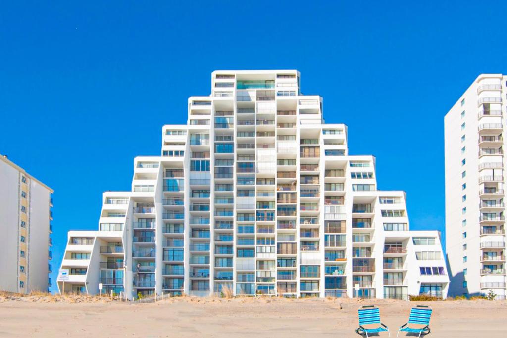 Pyramid V, Ocean City