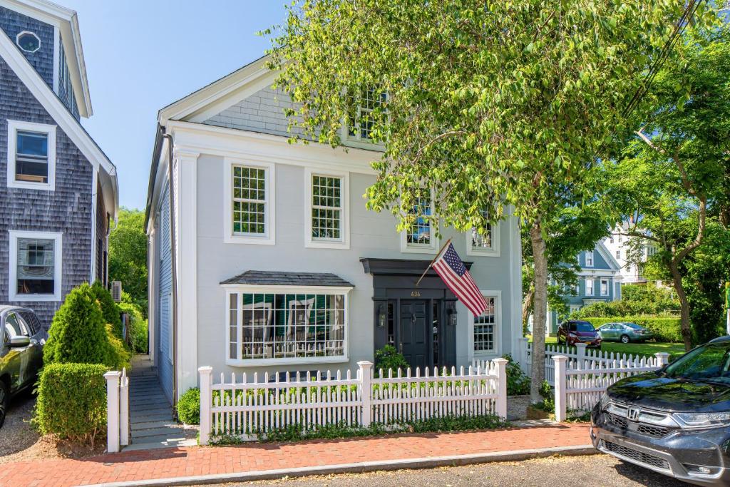 The Long Fox, Provincetown