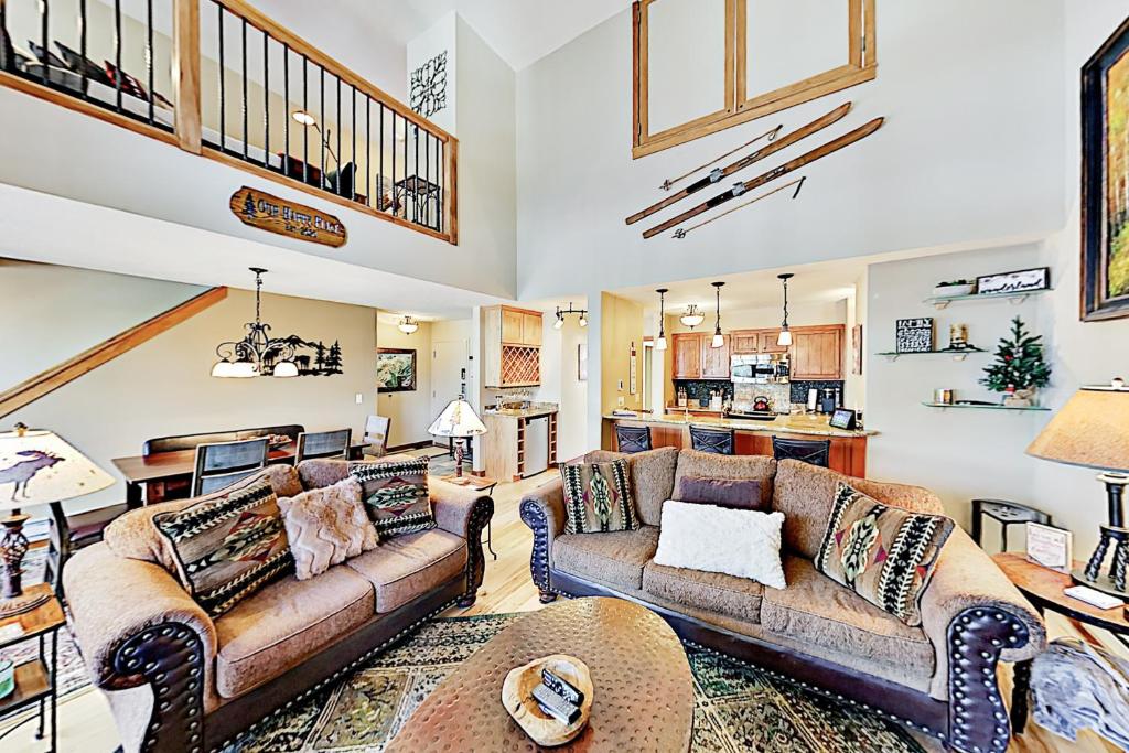 The Pines Condo Unit 2044, Keystone