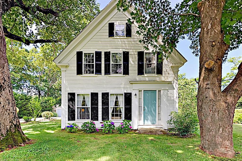 Salty Ridge Station, Orleans