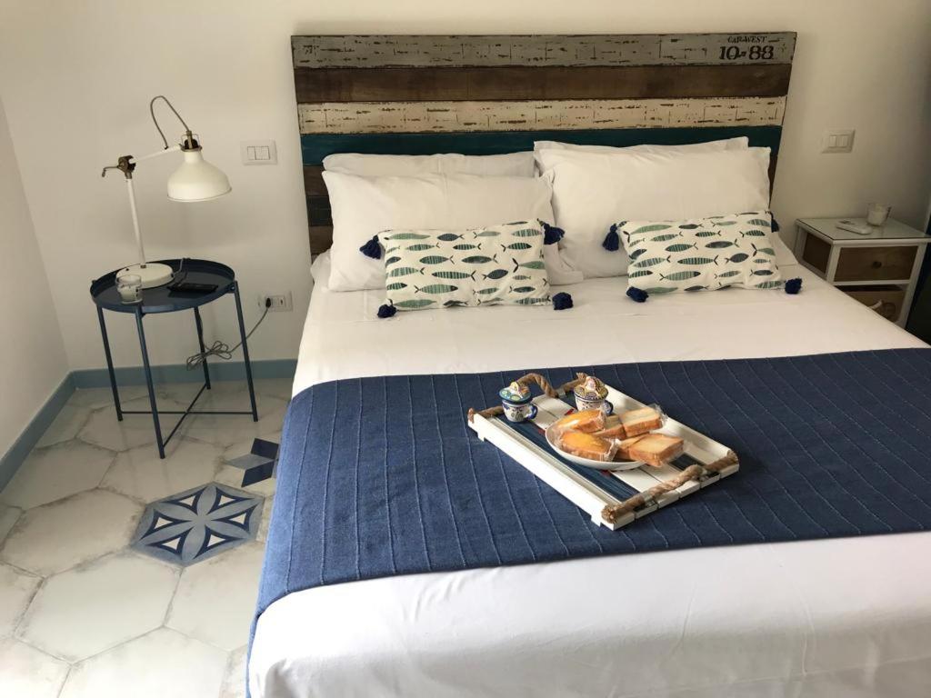 White House civico 28, Salerno