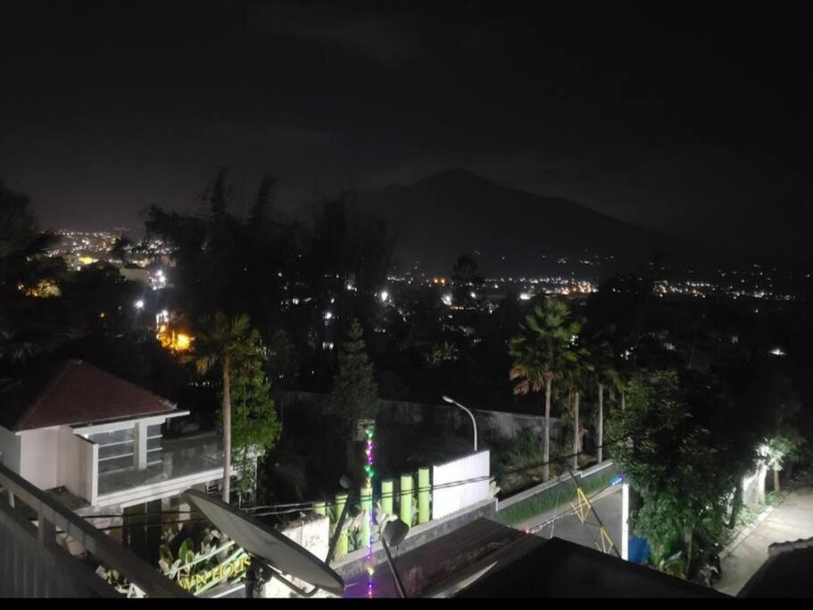 Villa Two One exotic private pool di Batu