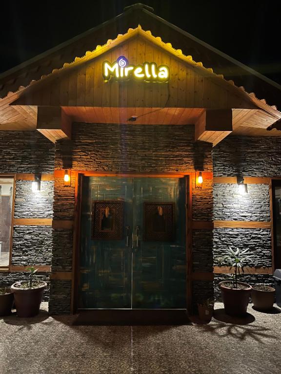 Mirella photo