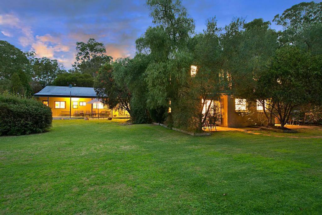 Chez Vous French Cottage - Pokolbin Hunter Valley! — Hotel in Hunter Valley