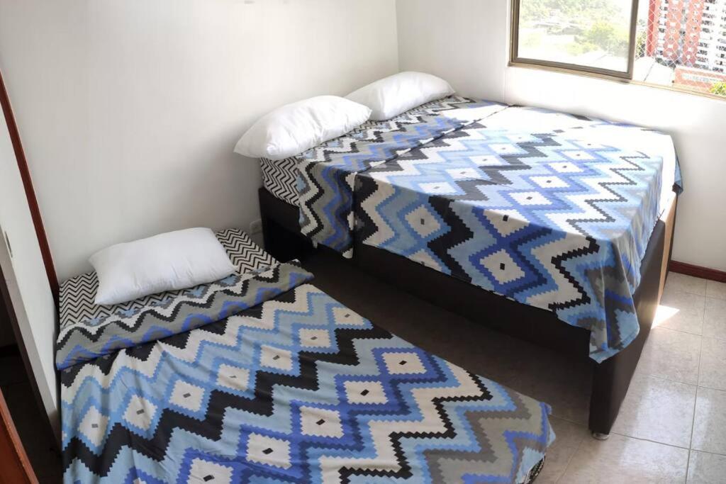 APARTAMENTO CERCA AL ESTADIO Y EL BATALLON - 1
