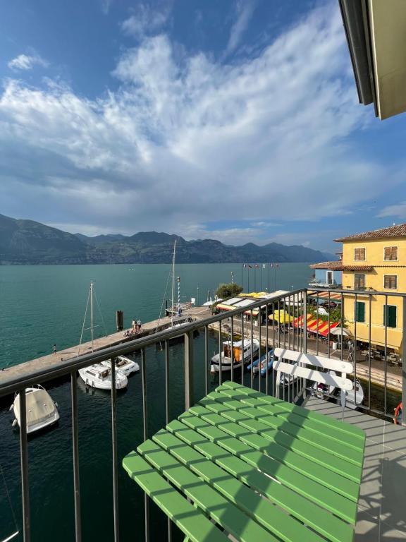 l'angolo sul porto - 5