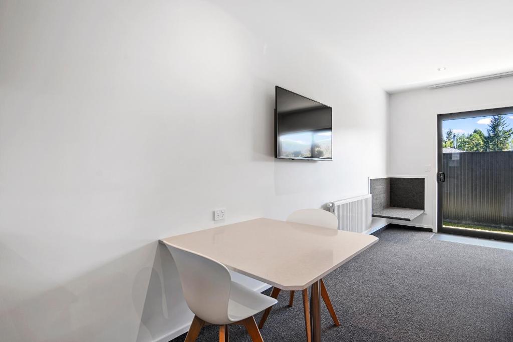 Grand Suites Murchison photo