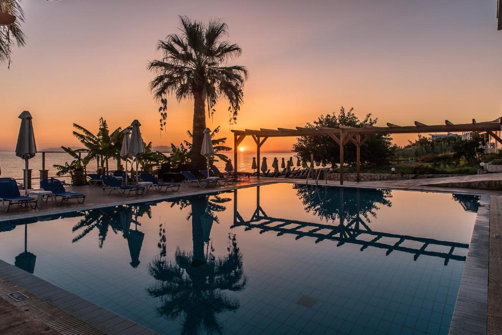 Belussi Beach Hotel &amp; Suites — Hotel in Zakynthos Island