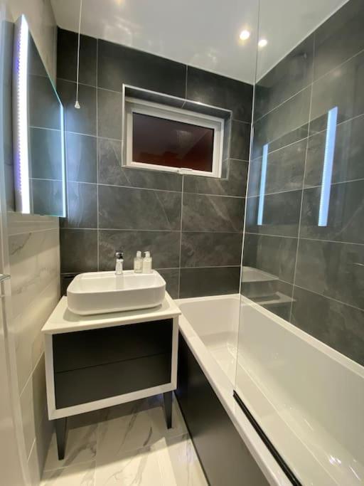 Stunning 1-bedroom apartment in Central Norwich photo