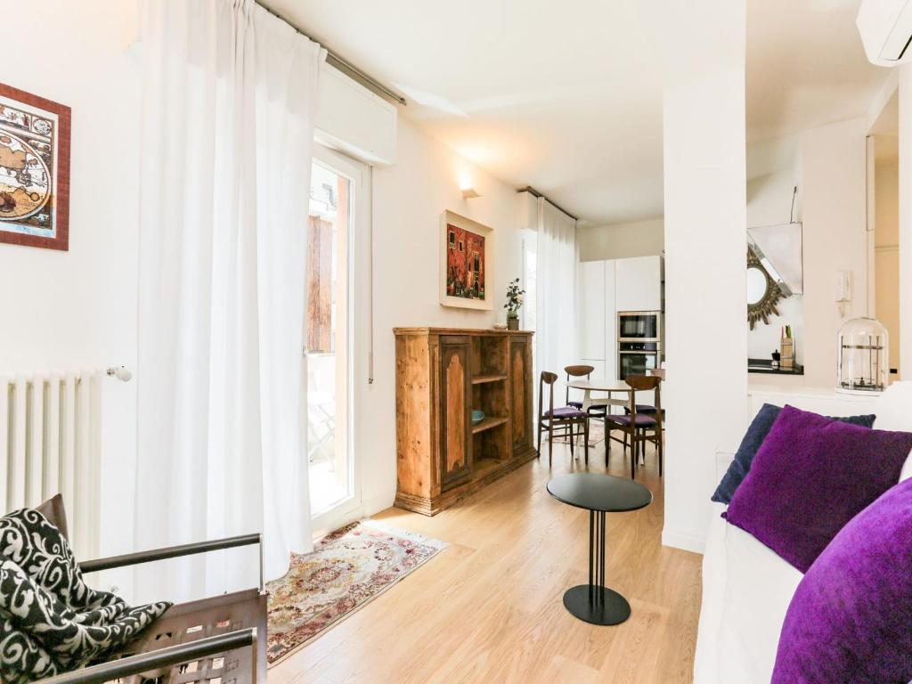 The Best Rent - Apartment with balcony in Amendola - 5