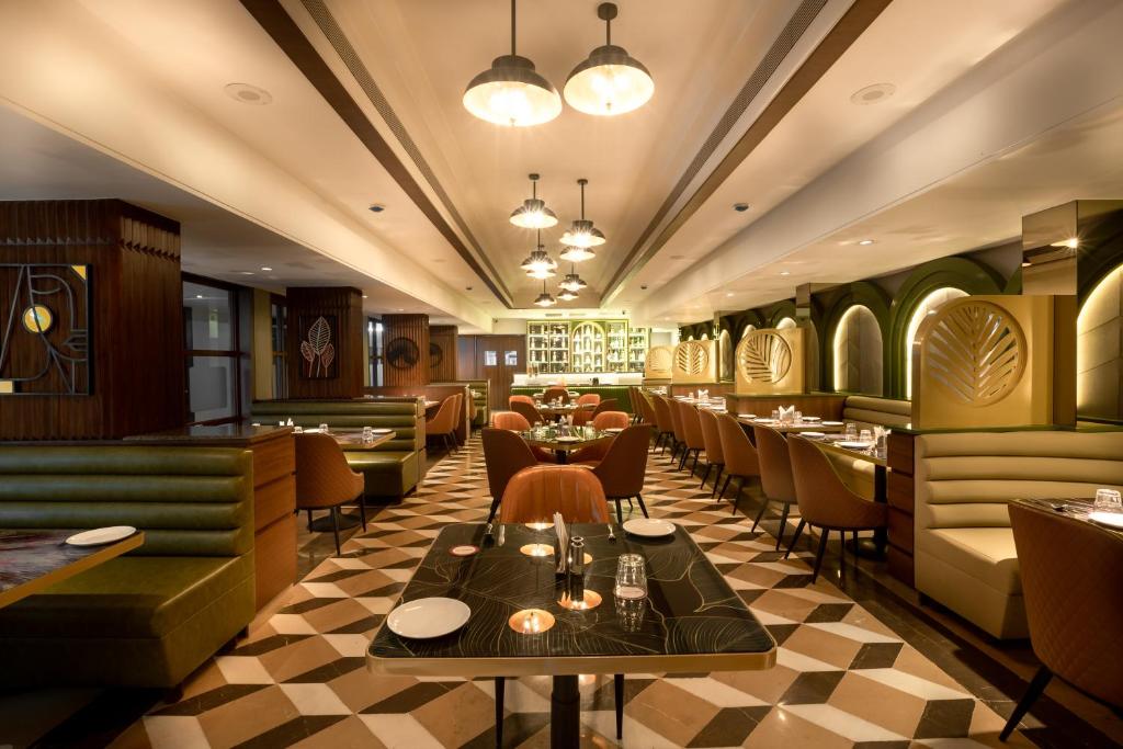 1. 프리지아 바이 ..