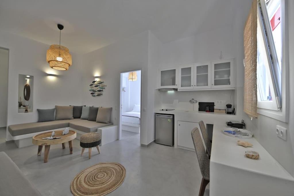 Kleri's apartments 4, Tinos