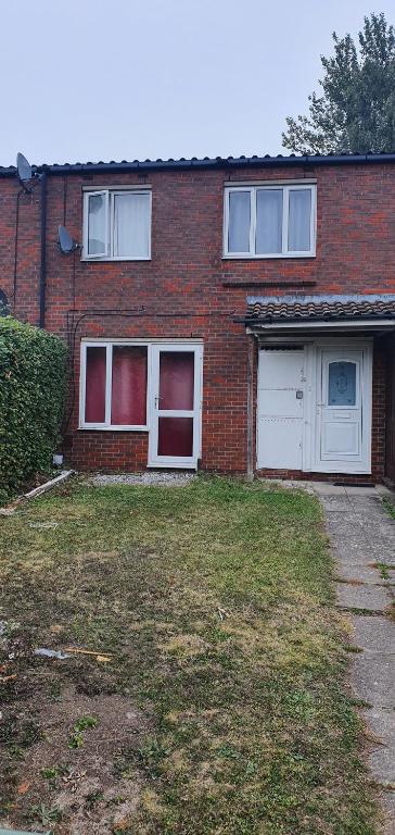 Spacious and Serene Stay near Milton Keynes centre photo