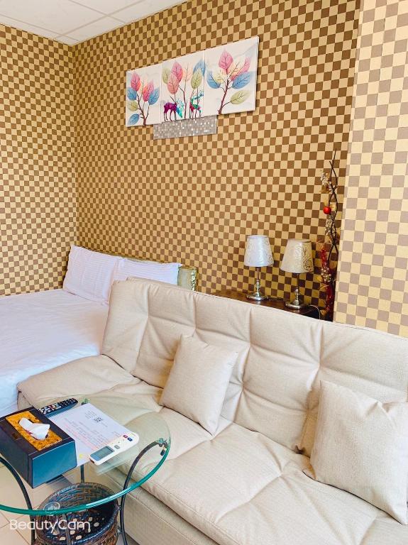 Aliya阿利亞, Huwei