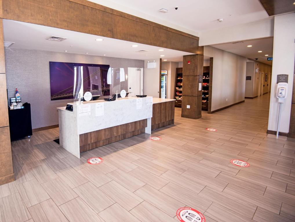 Staybridge Suites By Holiday Inn Red Deer North photo