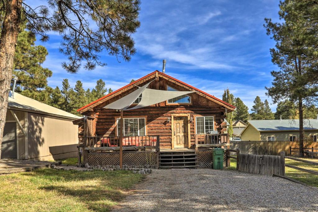 Tasteful Log Cabin Retreat on Lake Pagosa!, Pagosa Springs