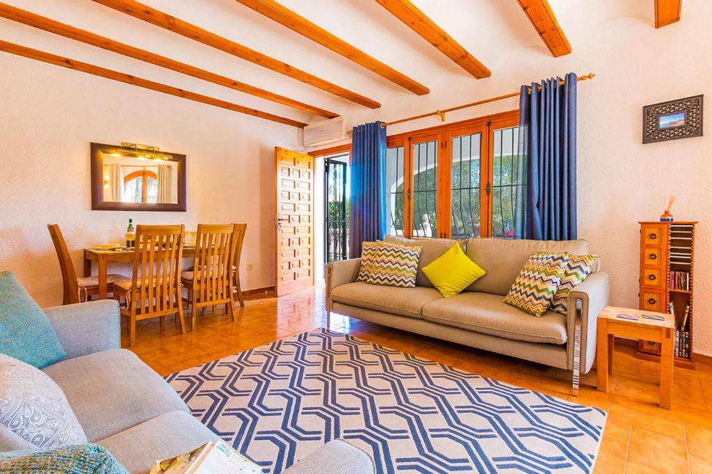 Villa Moreno with Large Private Pool - 5