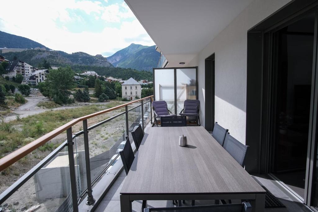 SUPERB apt with BALCONY in BRIANÇON, Briançon