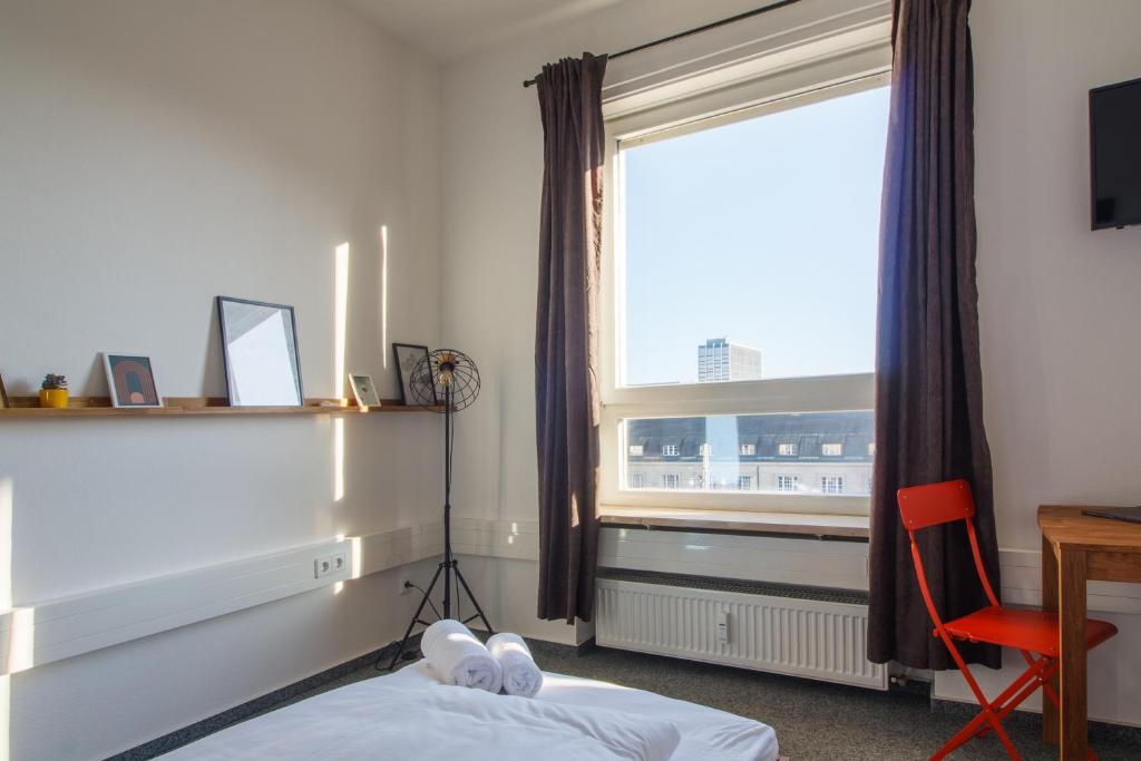 ROOM 1 / ROOM 2 photo
