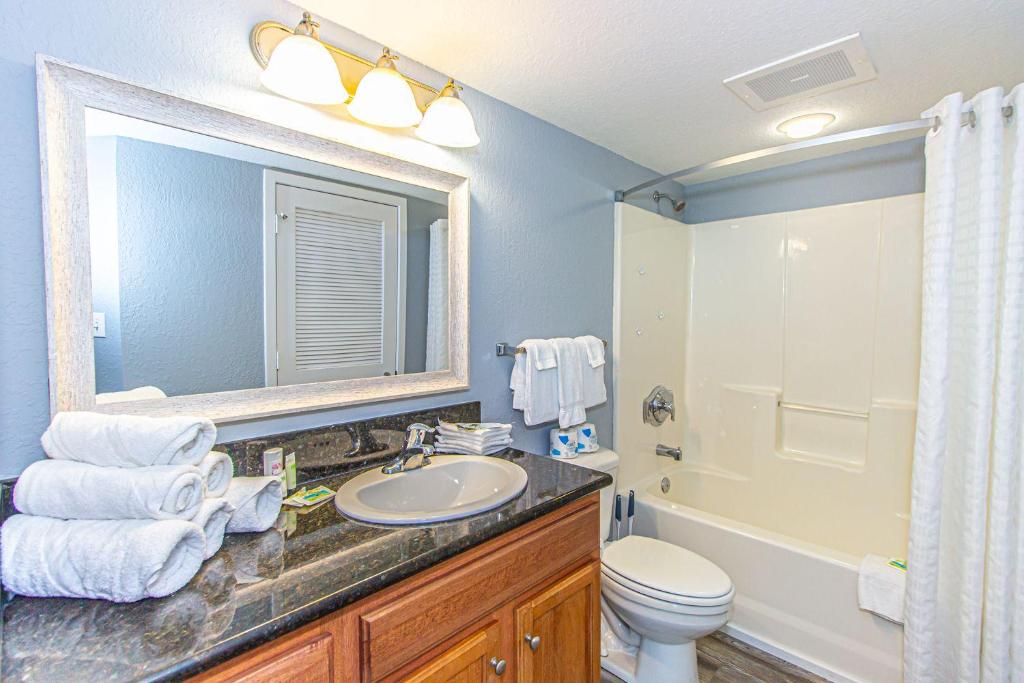 Bay View Resort Unit 1711 photo