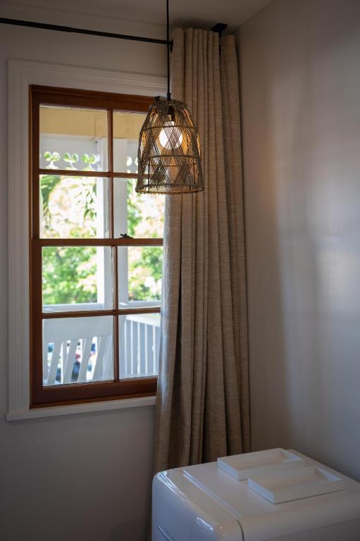 Lahaina Inn Photo 16