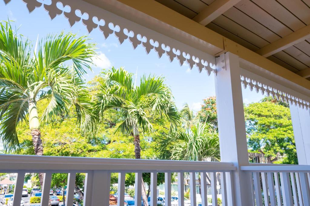 Lahaina Inn Photo 27