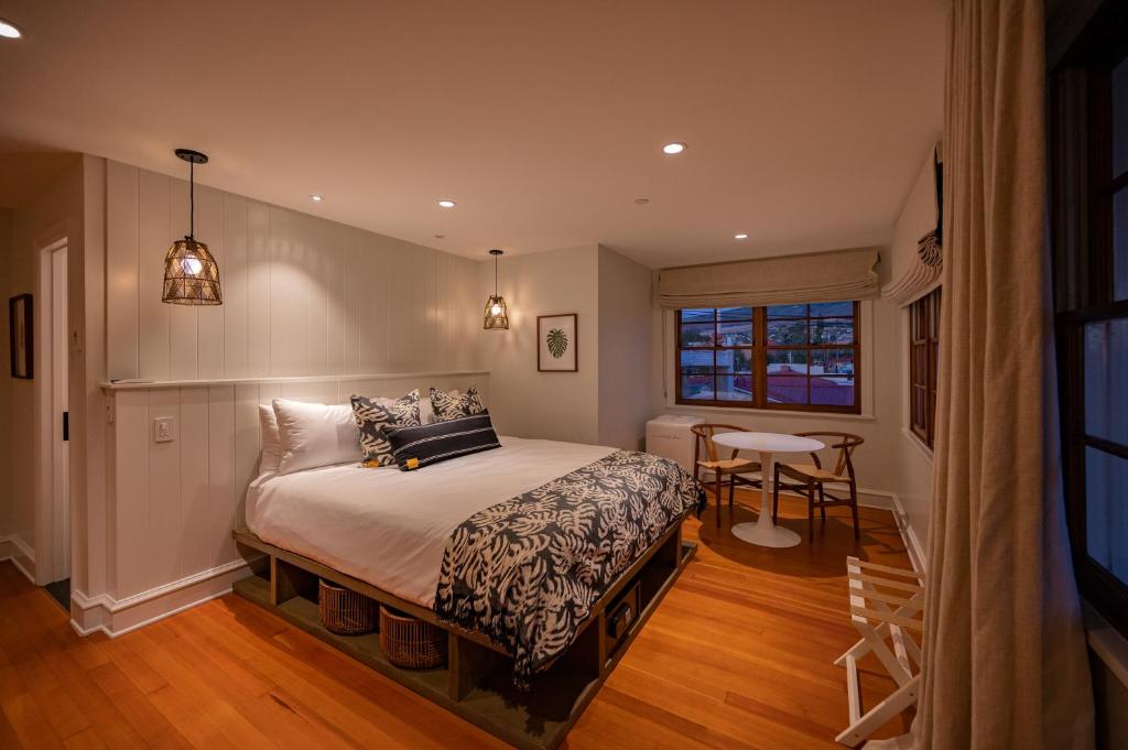 Lahaina Inn Photo 46