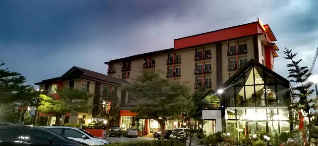 Grand Pruksa Siri Apartment, hotel in Sara Buri