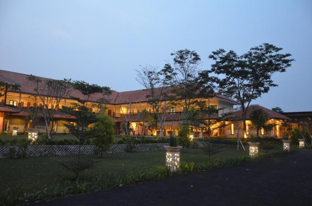 Bumi Gumati Convention Resort
