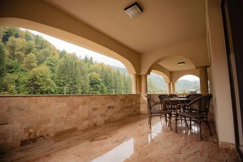 Casa Măiereană, hotel v destinaci Anieş