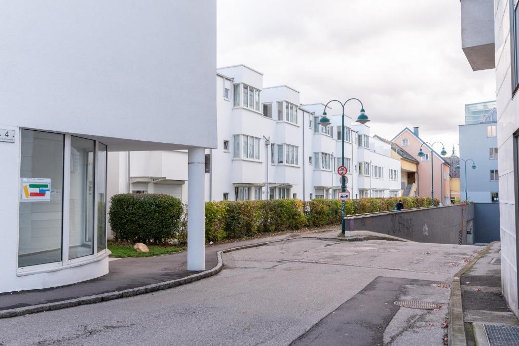 limehome Linz Friedrichstraße photo