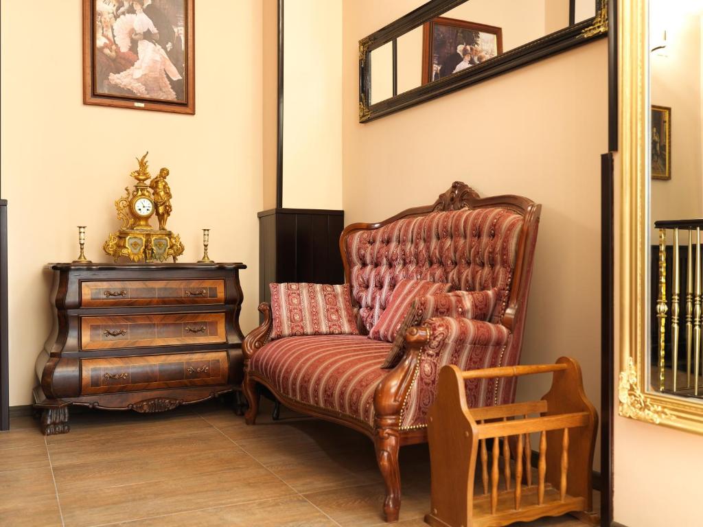 La Favorita Guesthouse Boutique — Hotel in Craiova
