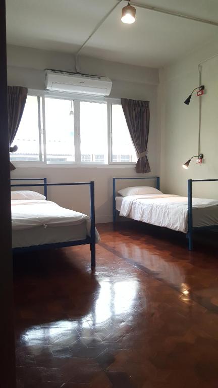 Bangkok Check Inn @ Chareon Krung